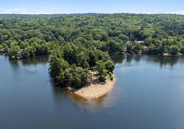 40th image of 72 Downey St, Hopkinton, MA 01748 | MLS# 73549426