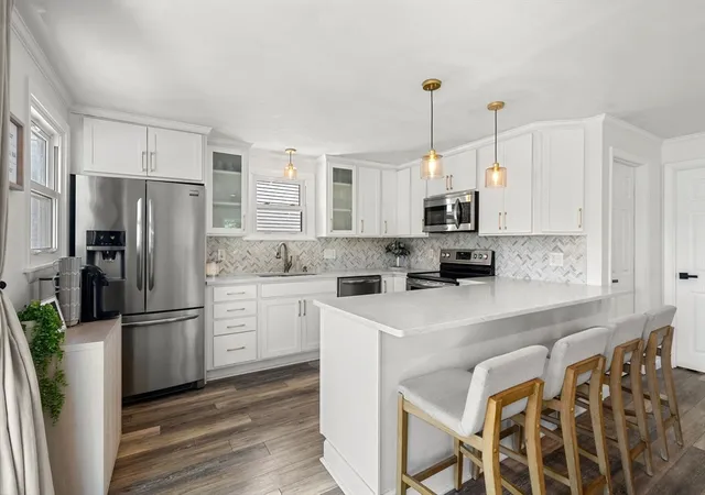 5th image of 72 Downey St, Hopkinton, MA 01748 | MLS# 73549426