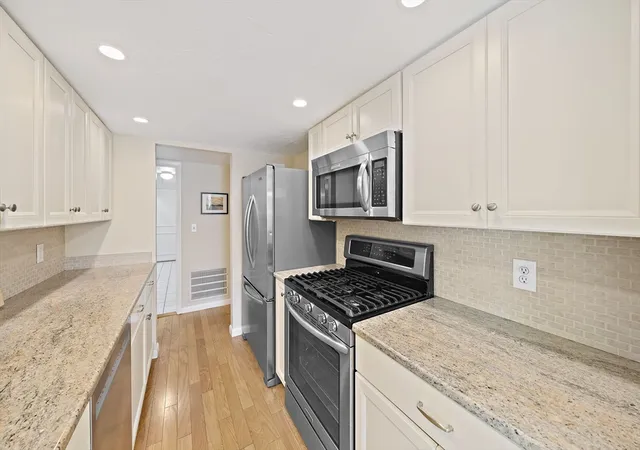 Homes for sale in Stoughton, MA | 41 Jessica Dr #E, Stoughton, MA 02072 | MLS# 73529898