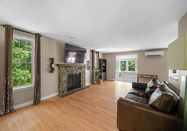 4th image of 49 Plain St, Middleboro, MA 02346 | MLS# 73545512