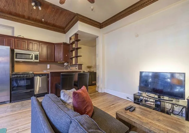 Listing Photo 5 - Condo for sale in building located at 250 Commonwealth Ave, Boston, MA 02116 - Unit #22