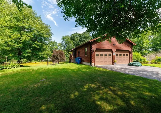 Photo 3 of Single family home for sale at 59 Shoreline Dr, West Brookfield, MA 01585 | MLS# 73547987 | Listing updated on 2026-08-16