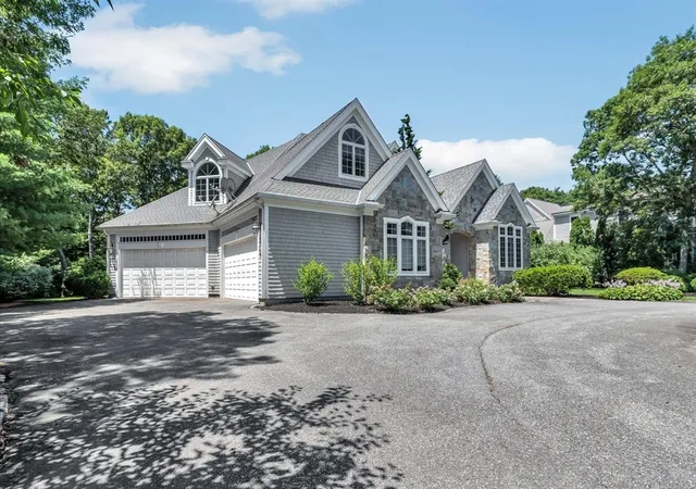 Photo 3 of Single family home for sale at 20 Eagle Dr, Mashpee, MA 02649 | MLS# 73554986 | Listing updated on 2026-08-06
