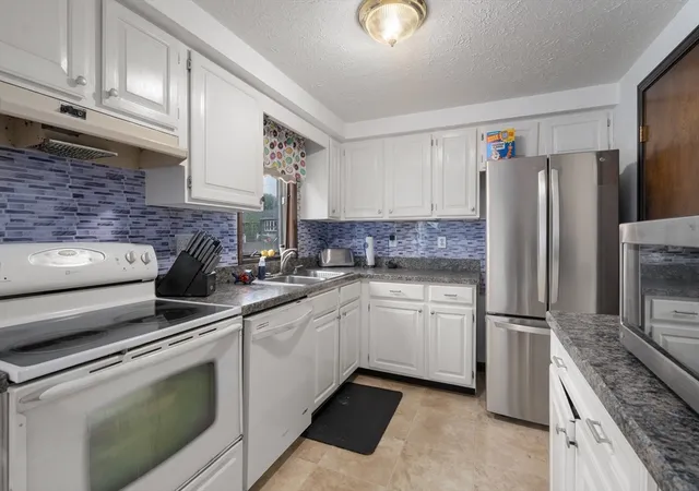 3rd image of 340 Dale St, Chicopee, MA 01013