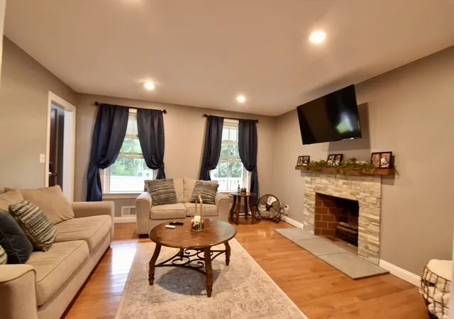 4th image of 5 White Birch Dr, West Brookfield, MA 01585 | MLS# 73553430