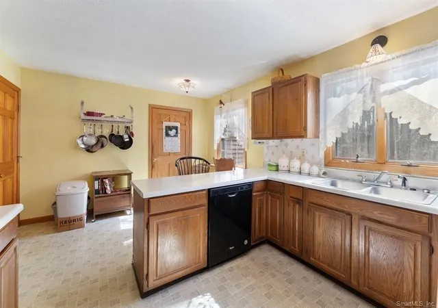 5th image of 41 Margaret Henry Road, Danielson, CT 06239 | MLS# 73558329
