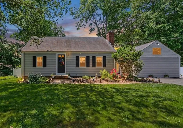 5th image of 25 Moynihan Rd, Hamilton, MA 01982 | MLS# 73537497