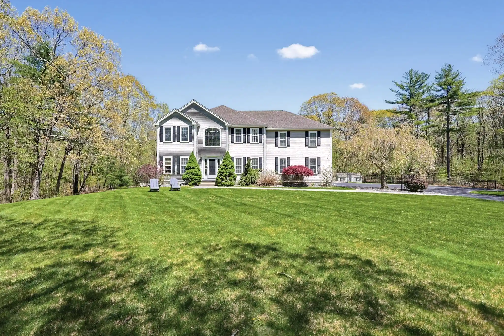 Photo 1 of Sale Pending at 10 Essex St, Douglas, MA 01516 | MLS# 73592706 | Listing updated on 2026-10-20