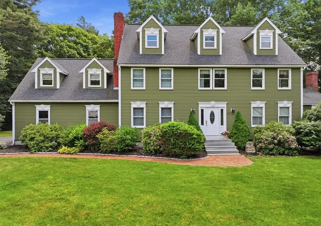Homes for sale in Charlton, MA | 30 Knollwood Dr, Charlton, MA 01507 | MLS# 73536242