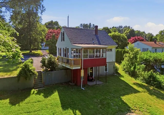 42nd image of 125 Davis Rd, Westport, MA 02790 | MLS# 73542710