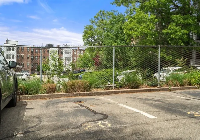 2nd image of 19 Alton Ct, Brookline, MA 02446