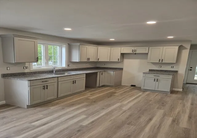 Homes for sale in Warren, MA | 71 Pine St #A, Warren, MA 01083 | MLS# 73520115