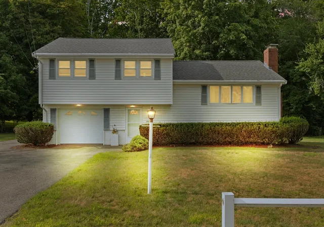 1st image of 1372 Pleasant St, Brockton, MA 02301 | MLS# 73555667