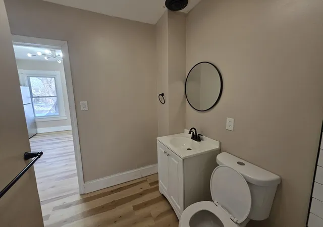 35th image of 184 King St, Springfield, MA 01109 | MLS# 73558678