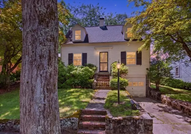 1st image of 25 Leland Rd, Chestnut Hill, MA 02467 | MLS# 73556320