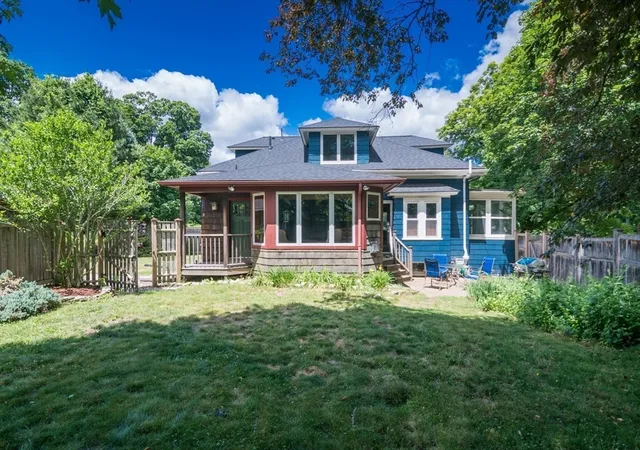 3rd image of 17 Florence Rd, Florence, MA 01062 | MLS# 73536477