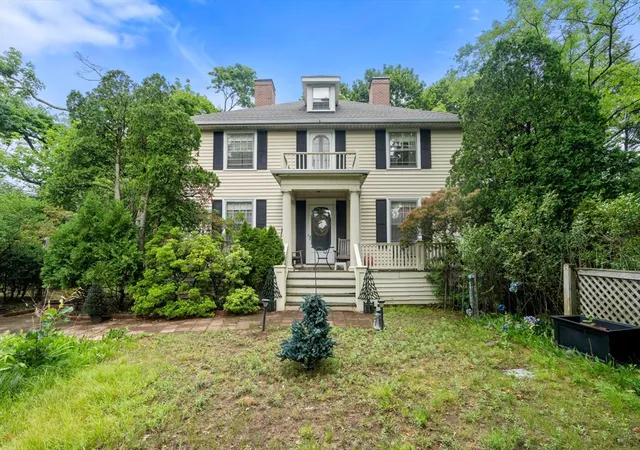 1st image of 7 Park Cir, Arlington, MA 02476 | MLS# 73545611