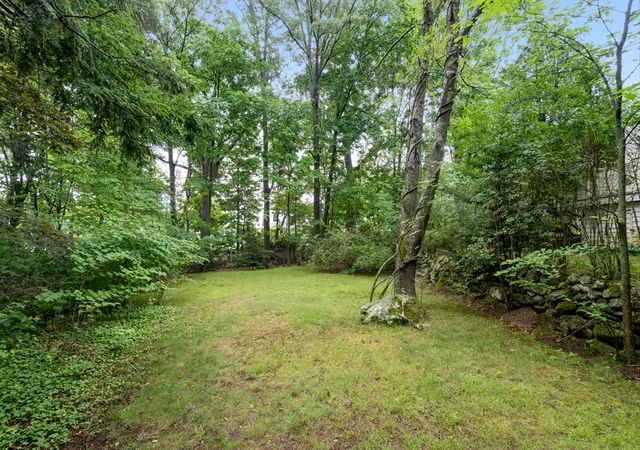 5th image of 7 Park Cir, Arlington, MA 02476 | MLS# 73545611