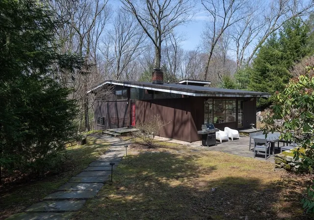 Homes for sale in Lexington, MA | 42 Peacock Farm Rd, Lexington, MA 02421 | MLS# 73509162