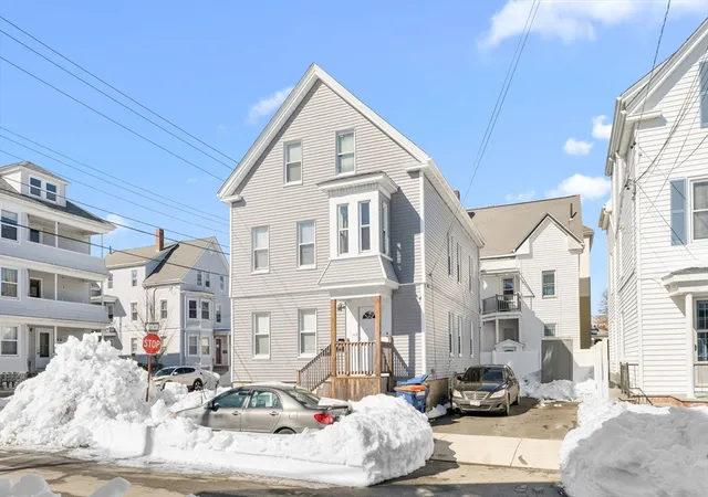 Homes for sale in New Bedford, MA | 105 Thompson St, New Bedford, MA 02740 | MLS# 73547596