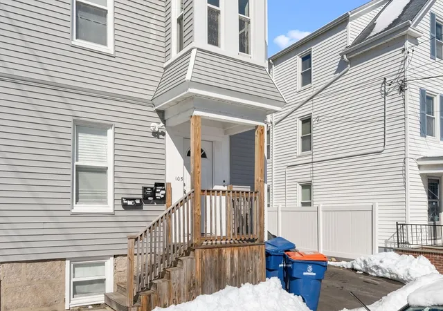 Homes for sale in New Bedford, MA | 105 Thompson St, New Bedford, MA 02740 | MLS# 73547596