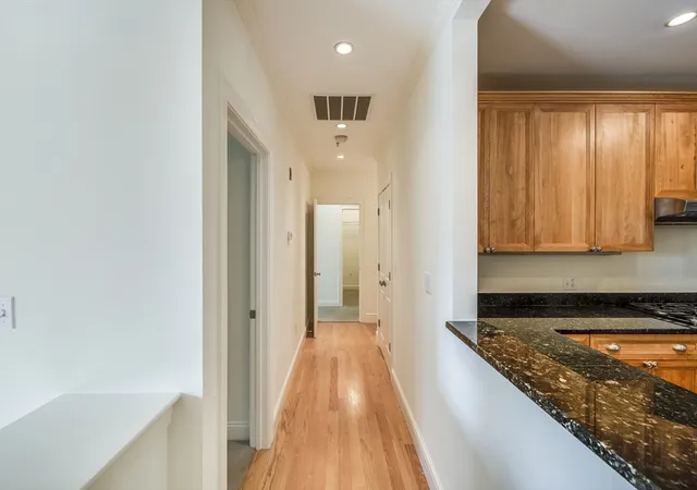 Listing Photo 4 - Condo for sale in building located at 122 Johnson Woods Dr, Reading, MA 01867 - Unit #103