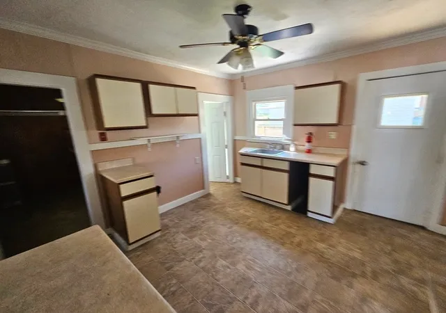 Photo 3 of Single family home for sale at 186 Burbank St, Pittsfield, MA 01201 | MLS# 73560750 | Listing updated on 2026-09-02