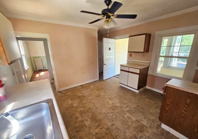 Photo 3 of Single family home for sale at 186 Burbank St, Pittsfield, MA 01201 | MLS# 73560750 | Listing updated on 2026-10-01