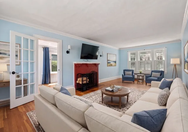 5th image of 122 Lincoln Rd, Medford, MA 02155 | MLS# 73563894