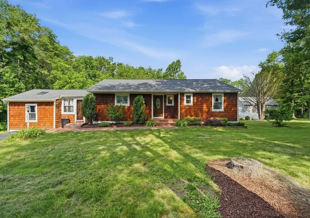 Homes for sale in Sutton, MA | 126 Putnam Hill Rd, Sutton, MA 01590 | MLS# 73534163