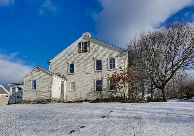 2nd image of 19 Ash St, Marlborough, MA 01752 | MLS# 73503805
