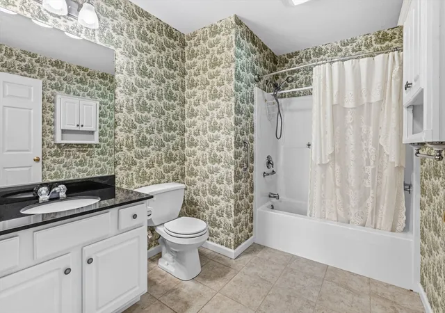 28th image of 6 Toledo Ave #A, Westfield, MA 01085 | MLS# 73550423