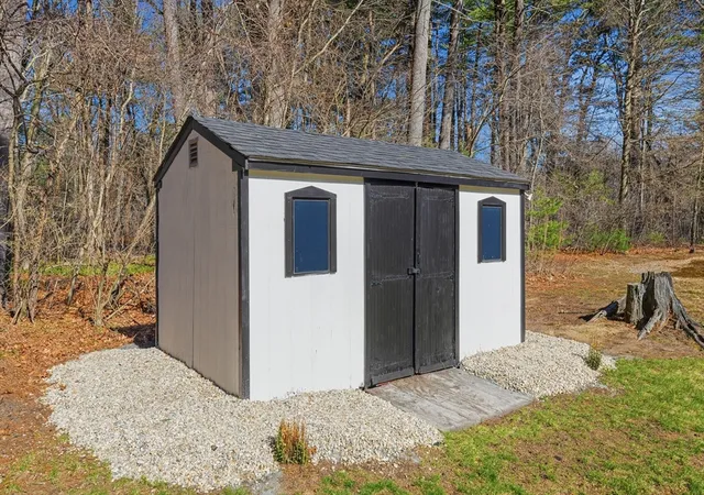 Photo 3 of Sale Pending at 101 Barry Dr, Tewksbury, MA 01876 | MLS# 73502584 | Listing updated on 2026-05-06