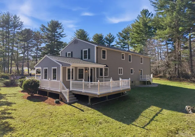 Photo 4 of Sale Pending at 101 Barry Dr, Tewksbury, MA 01876 | MLS# 73502584 | Listing updated on 2026-05-06