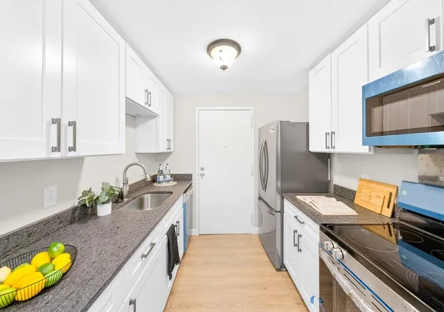 5th image of 5 Silver Hill Ln #8, Natick, MA 01760 | MLS# 73534194