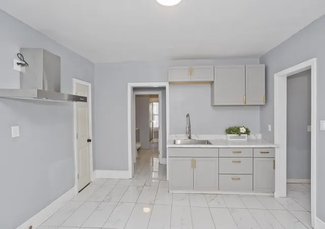 3rd image of 239-241 Oak Grove Ave, Springfield, MA 01109 | MLS# 73560524