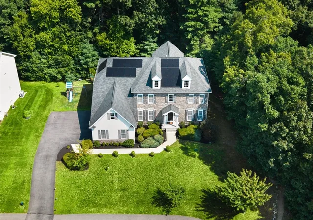 2nd image of 208 Mohawk Path, Holliston, MA 01746 | MLS# 73563504