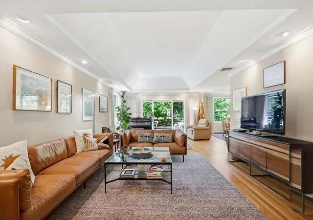 3rd image of 232 Allandale Rd #3A, Chestnut Hill, MA 02467 | MLS# 73533700