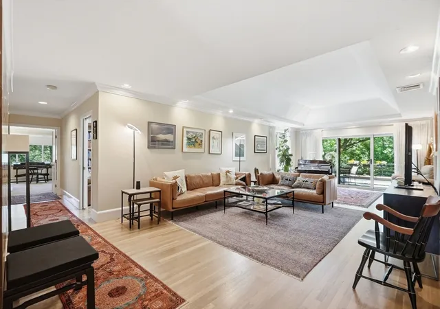 4th image of 232 Allandale Rd #3A, Chestnut Hill, MA 02467 | MLS# 73533700