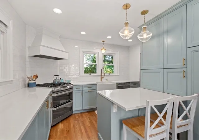 3rd image of 77 Barber Rd, Framingham, MA 01702 | MLS# 73549505