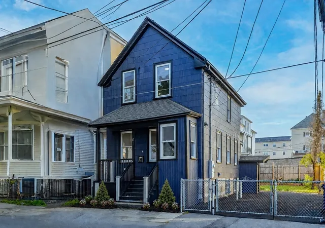 1st image of 17 Scott St, New Bedford, MA 02744 | MLS# 73554404