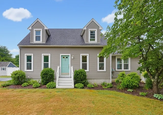 Homes for sale in Plainville, MA | 87 Messenger St, Plainville, MA 02762 | MLS# 73541530