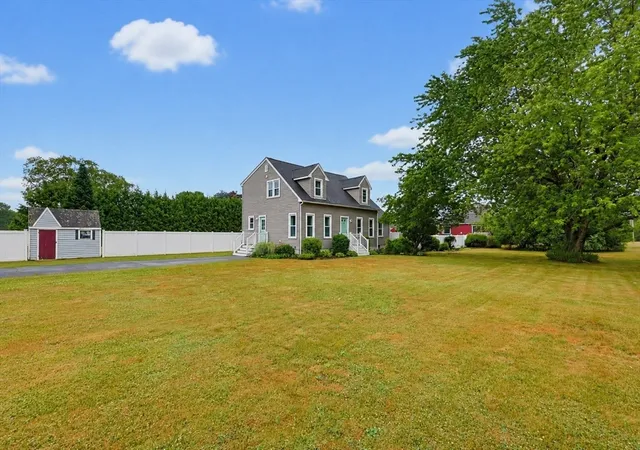 Homes for sale in Plainville, MA | 87 Messenger St, Plainville, MA 02762 | MLS# 73541530