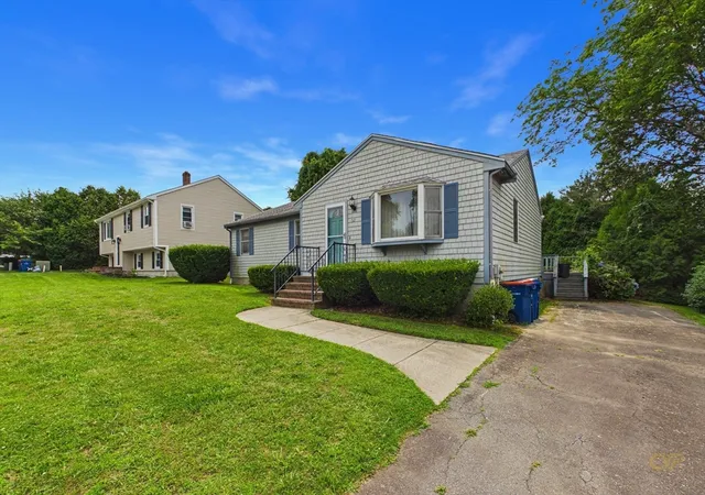 2nd image of 52 Valley View Dr, New Bedford, MA 02740 | MLS# 73552442