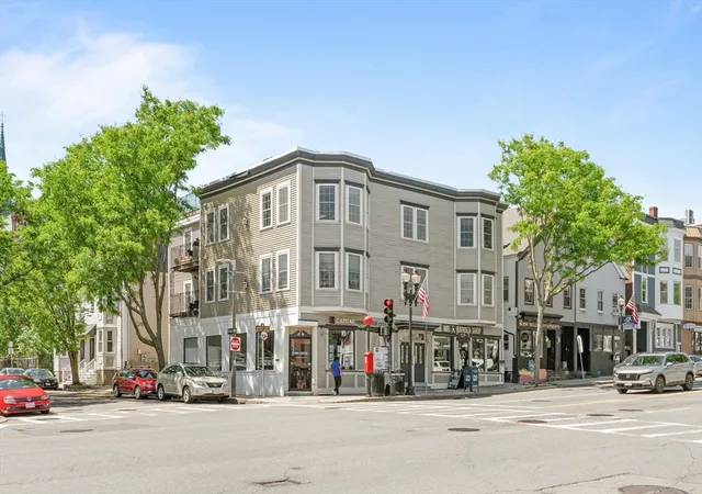 2nd image of 601-611 E Broadway, Boston, MA 02127