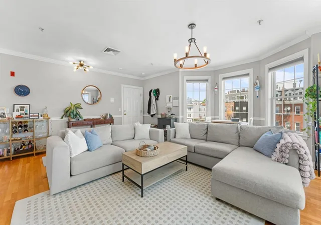 4th image of 601-611 E Broadway, Boston, MA 02127