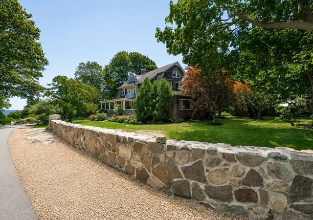 3rd image of 8 Brier Rd, Gloucester, MA 01930 | MLS# 73567880