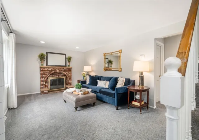 image of 102 Cherry St, Framingham, MA 01701 | MLS# 73550657