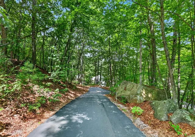 Photo 4 of Single family home for sale at 81 Moon Hl Rd, Northbridge, MA 01534 | MLS# 73563666 | Listing updated on 2026-08-29