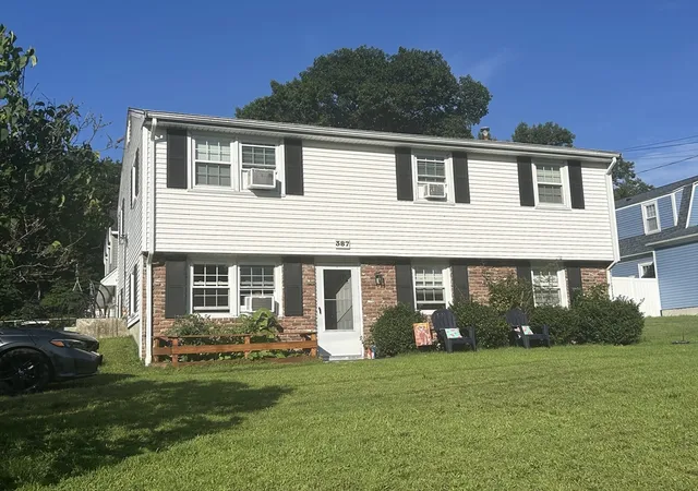 1st image of 387 Mendon Rd, Attleboro, MA 02703 | MLS# 73558105